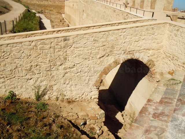 Puente en la muralla de la Alcazaba de Badajoz