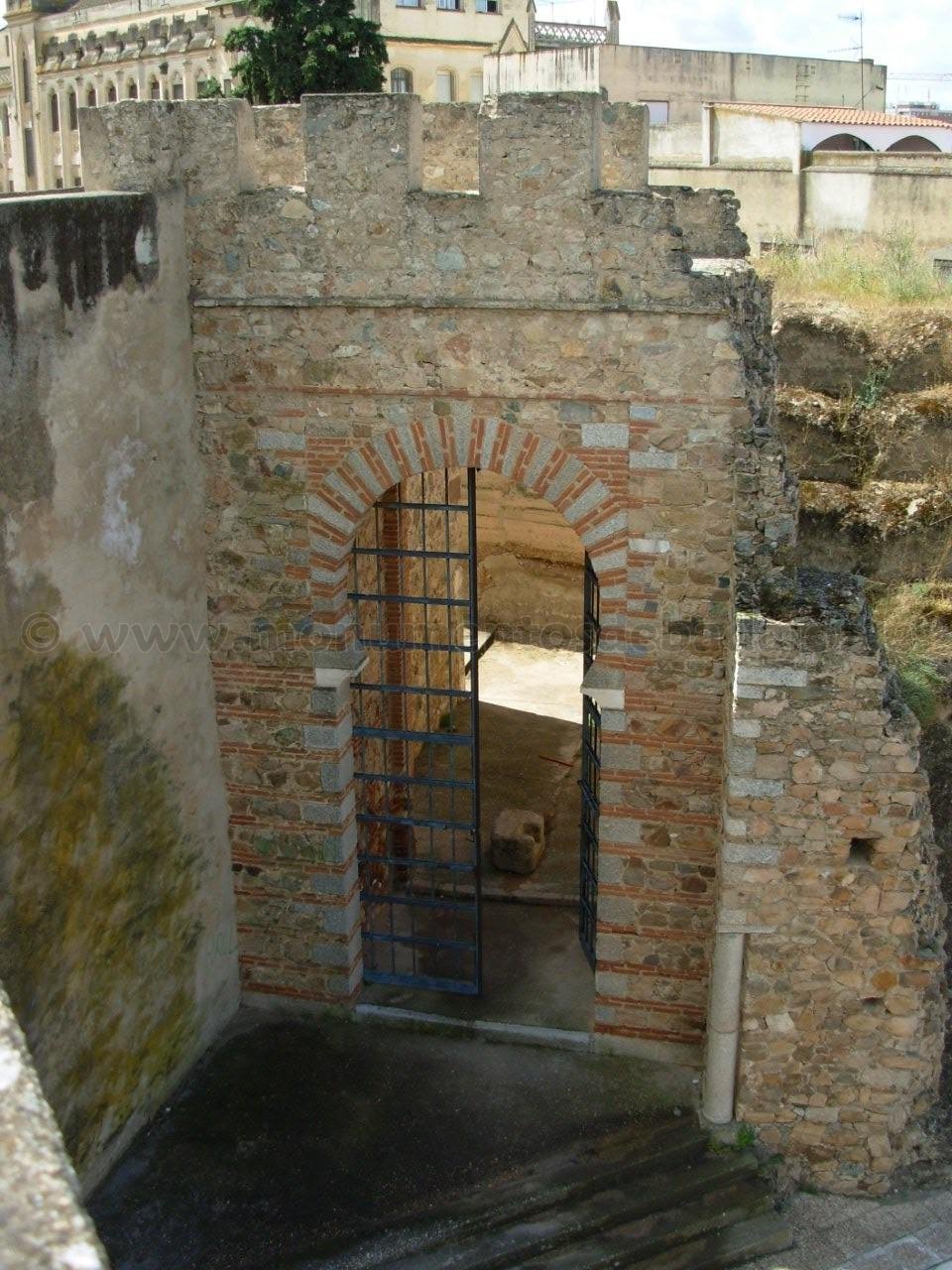 Puerta de Yelves, Alcazaba de Badajoz