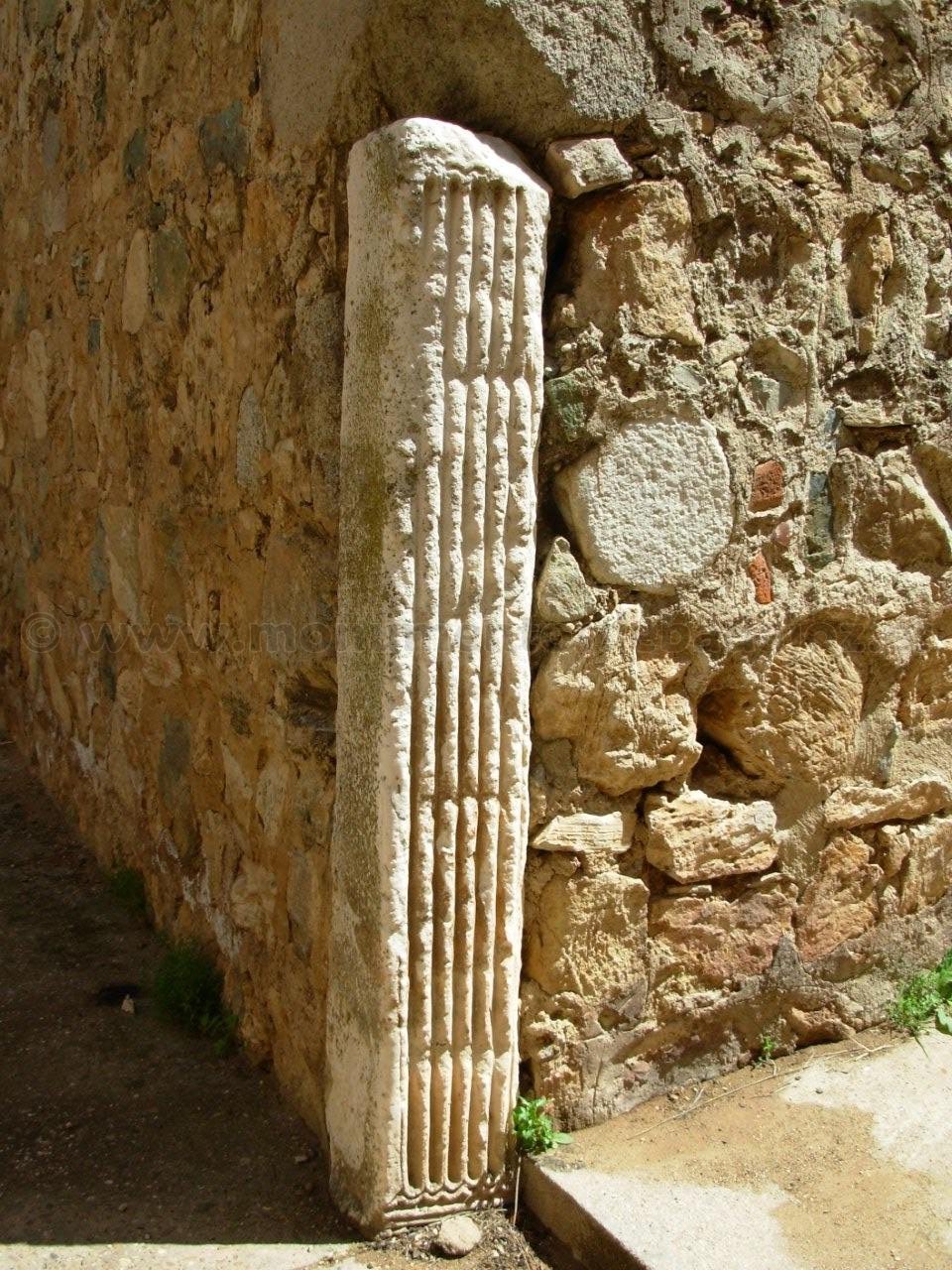 Columna visigoda en la Puerta de Yelves, Alcazaba de Badajoz