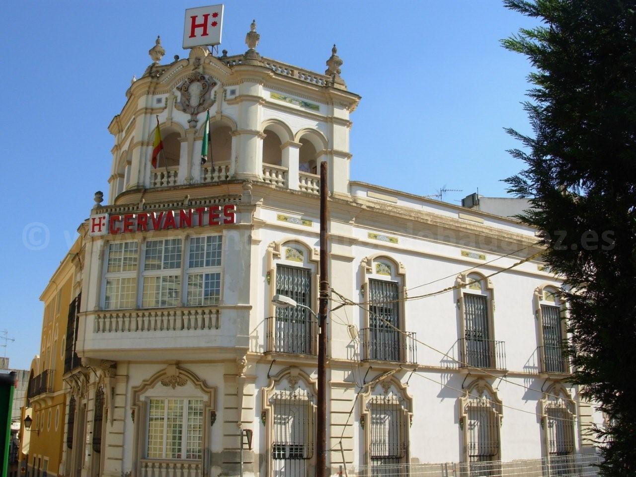 Historicismo Regionalismo, Hotel Cervantes, en la Plaza de Cervantes (Badajoz)