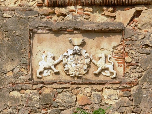 Escudo del Conde de Montijo en el Semibaluarte de San Antonio, Badajoz