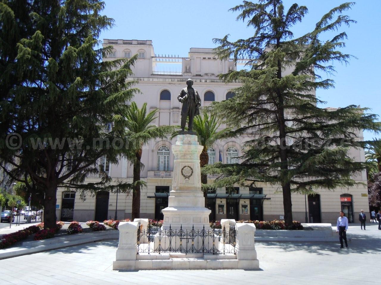 Monumento a Moreno Nieto, Badajoz