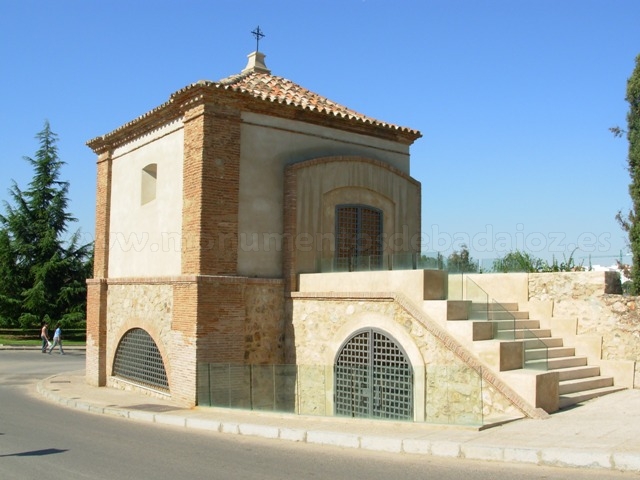 Puerta y Ermita de Pajaritos, Badajoz